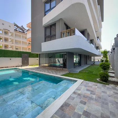 Qoople Litus Seaside View On Kleopatra Apartment