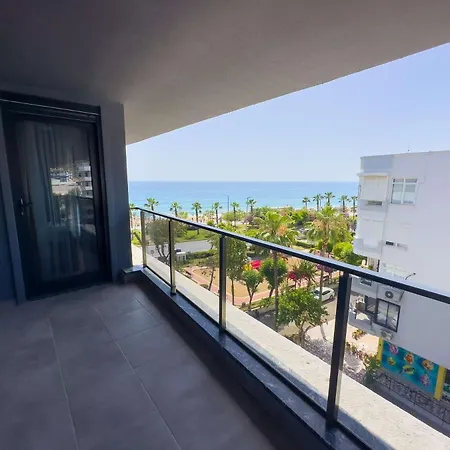 Qoople Litus Seaside View On Kleopatra Apartment Alanya